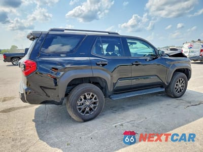 Trzecie zdjęcie samochodu z tyłu: 2025 TOYOTA 4RUNNER SR5 VIN:JTEVA5BR7S5007640 - miniatura