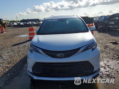 Piąte zdjęcie samochodu w środku: 2022 TOYOTA SIENNA XLE VIN:5TDYRKEC0NS082288 - miniatura