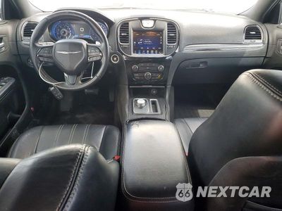 Zdjęcie 8 z 13 samochodu: 2015 CHRYSLER 300 S VIN:2C3CCABG6FH756266 - miniatura