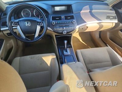 Zdjęcie 8 z 12 samochodu: 2012 HONDA ACCORD LX VIN:1HGCP2F33CA017672 - miniatura