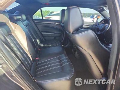 Zdjęcie 10 z 12 samochodu: 2015 CHRYSLER 300 S VIN:2C3CCABT3FH818381 - miniatura