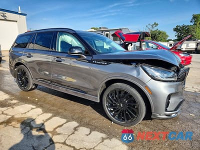 Czwarte zdjęcie samochodu z boku: 2025 LINCOLN AVIATOR RESERVE VIN:5LM5J7XC6SGL02696 - miniatura
