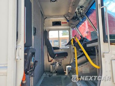Zdjęcie 7 z 13 samochodu: 2016 FREIGHTLINER MT45G CHASSIS DELIVERY TRUCK VIN:4UZAC2DV5GCHX0599 - miniatura