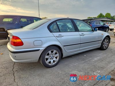 Trzecie zdjęcie samochodu z tyłu: 2003 BMW 325 XI VIN:WBAEU33453PM54926 - miniatura