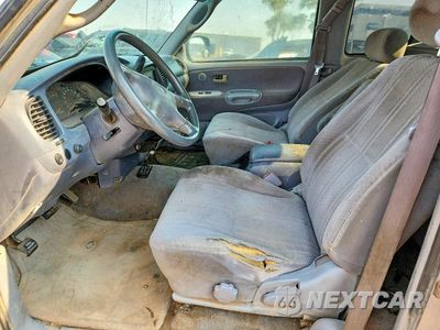 Zdjęcie 7 z 12 samochodu: 2002 TOYOTA TUNDRA SR5 V8 VIN:5TBBT44122S261861 - miniatura
