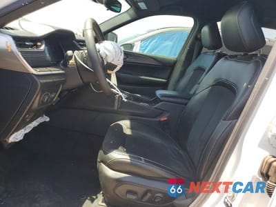 Zdjęcie 7 z 13 samochodu: 2024 JEEP GRAND CHEROKEE L LAREDO VIN:1C4RJKAGXR8546217 - miniatura