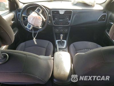Zdjęcie 8 z 12 samochodu: 2013 CHRYSLER 200 TOURING VIN:1C3CCBBBXDN693980 - miniatura