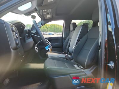 Zdjęcie 7 z 12 samochodu: 2021 CHEVROLET SILVERADO K1500 CUSTOM VIN:1GCPYBEK7MZ240175 - miniatura