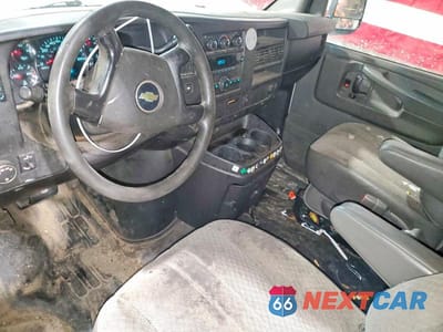 Zdjęcie 8 z 13 samochodu: 2011 CHEVROLET EXPRESS G1500 VIN:1GCSHAF40B1134117 - miniatura