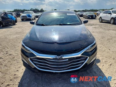 Piąte zdjęcie samochodu w środku: 2019 CHEVROLET MALIBU LS VIN:1G1ZB5ST2KF142719 - miniatura