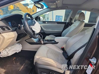 Zdjęcie 7 z 12 samochodu: 2017 HYUNDAI SONATA SPORT VIN:5NPE34AF2HH591616 - miniatura