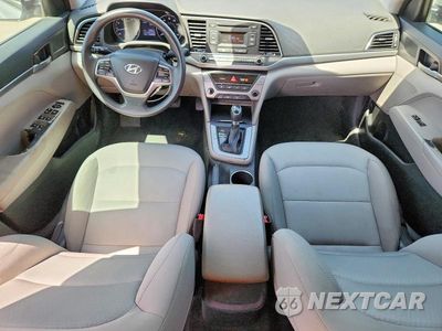 Zdjęcie 8 z 12 samochodu: 2018 HYUNDAI ELANTRA SE VIN:5NPD74LF8JH277200 - miniatura