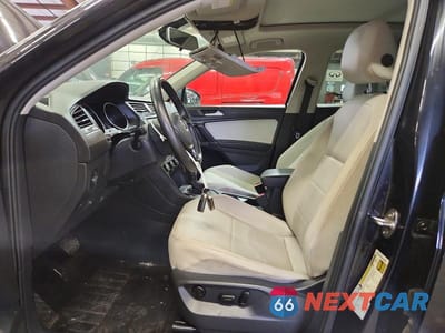 Zdjęcie 7 z 13 samochodu: 2020 VOLKSWAGEN TIGUAN SE VIN:3VV2B7AX3LM095227 - miniatura