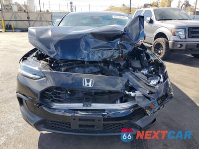 Piąte zdjęcie samochodu w środku: 2024 HONDA HR-V LX VIN:3CZRZ1H30RM702681 - miniatura