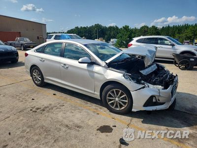 Czwarte zdjęcie samochodu z boku: 2018 HYUNDAI SONATA SE VIN:5NPE24AF4JH599239 - miniatura