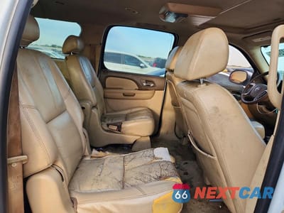 Zdjęcie 10 z 12 samochodu: 2007 GMC YUKON XL C1500 VIN:1GKFC16077J187096 - miniatura