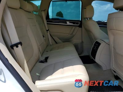 Zdjęcie 10 z 13 samochodu: 2017 VOLKSWAGEN TOUAREG EXECUTIVE VIN:WVGGF7BP6HD005915 - miniatura