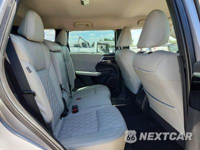 Zdjęcie 11 z 14 samochodu: 2023 MITSUBISHI OUTLANDER SEL VIN:JA4J3VA82PZ031974 - miniatura