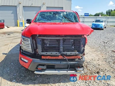 Piąte zdjęcie samochodu w środku: 2024 NISSAN TITAN PRO-4X VIN:1N6AA1ED4RN105043 - miniatura