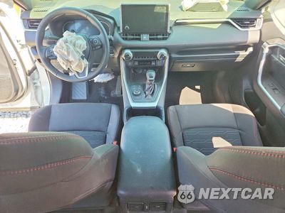 Zdjęcie 8 z 13 samochodu: 2025 TOYOTA RAV4 SE VIN:JTMAB3FV1SD245310 - miniatura