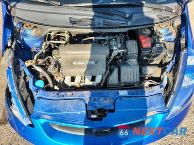 Zdjęcie 11 z 13 samochodu: 2008 HONDA FIT VIN:JHMGD38468S039234 - miniatura