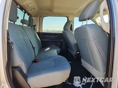 Zdjęcie 10 z 12 samochodu: 2018 RAM 2500 ST VIN:3C6UR4HL2JG414687 - miniatura