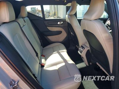 Zdjęcie 10 z 12 samochodu: 2019 VOLVO XC40 T4 MOMENTUM VIN:YV4AC2HK6K2078154 - miniatura