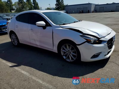 Czwarte zdjęcie samochodu z boku: 2017 MAZDA 3 GRAND TOURING VIN:JM1BN1W38H1137937 - miniatura