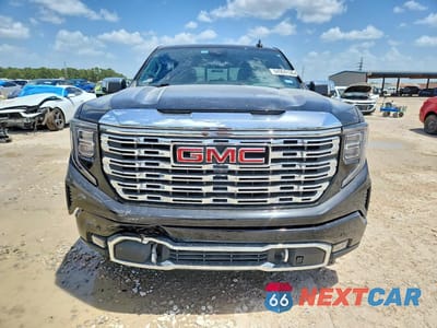 Piąte zdjęcie samochodu w środku: 2022 GMC SIERRA C1500 DENALI VIN:1GTPHGET2NZ559992 - miniatura