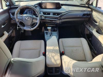Zdjęcie 8 z 13 samochodu: 2022 LEXUS UX 200 BASE VIN:JTHP3JBH2N2047748 - miniatura
