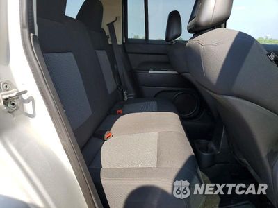Zdjęcie 11 z 12 samochodu: 2008 JEEP PATRIOT SPORT VIN:1J8FT28WX8D549658 - miniatura