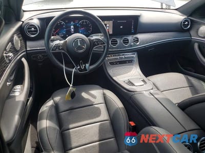 Zdjęcie 8 z 13 samochodu: 2021 MERCEDES-BENZ E 450 4MATIC VIN:W1KZF5KB0MA999405 - miniatura