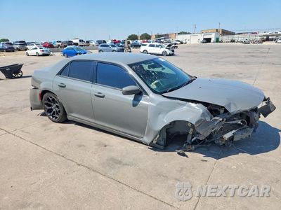 Czwarte zdjęcie samochodu z boku: 2019 CHRYSLER 300 S VIN:2C3CCABG2KH617939 - miniatura