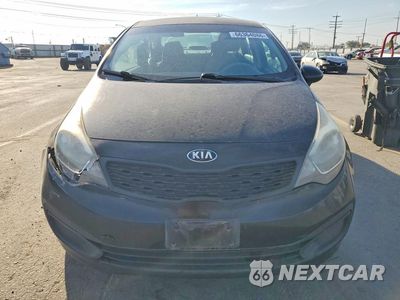 Piąte zdjęcie samochodu w środku: 2014 KIA RIO LX VIN:KNADM4A35E6376314 - miniatura