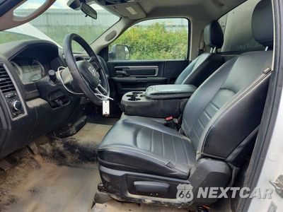 Zdjęcie 7 z 12 samochodu: 2022 RAM 1500 CLASSIC TRADESMAN VIN:3C6JR6DT5NG210444 - miniatura