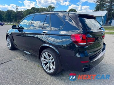 Trzecie zdjęcie samochodu z tyłu: 2018 BMW X5 XDRIVE50I VIN:5UXKR6C55J0U15260 - miniatura
