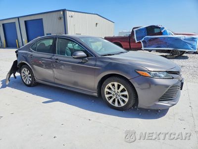 Czwarte zdjęcie samochodu z boku: 2019 TOYOTA CAMRY LE VIN:4T1B11HKXKU268871 - miniatura