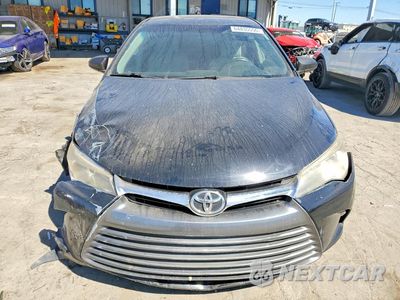 Piąte zdjęcie samochodu w środku: 2017 TOYOTA CAMRY LE VIN:4T1BF1FK4HU764973 - miniatura