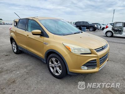 Czwarte zdjęcie samochodu z boku: 2015 FORD ESCAPE SE VIN:1FMCU9GX1FUB86153 - miniatura