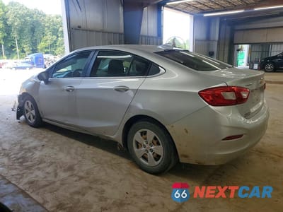 Drugie zdjęcie samochodu z przodu: 2017 CHEVROLET CRUZE LT VIN:1G1BE5SM1H7208357 - miniatura