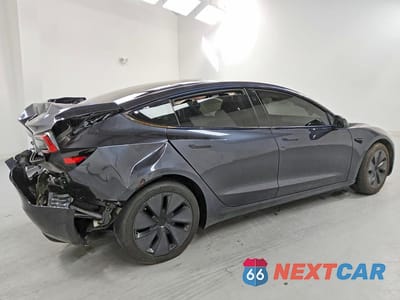 Trzecie zdjęcie samochodu z tyłu: 2025 TESLA MODEL 3 VIN:5YJ3E1EB3SF884650 - miniatura