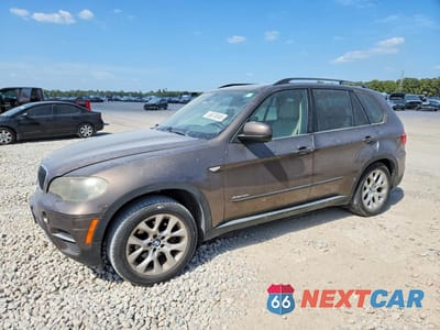 2011 BMW X5 XDRIVE35I 5UXZV4C53BL410878 - główne zdjęcie licytacji z USA - miniatura