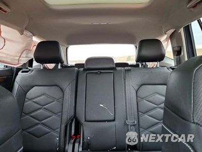 Zdjęcie 10 z 14 samochodu: 2025 VOLKSWAGEN ATLAS SE VIN:1V2KR2CA7SC559107 - miniatura