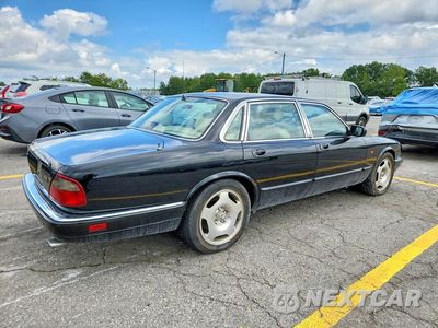 Trzecie zdjęcie samochodu z tyłu: 1995 JAGUAR XJR VIN:SAJPX1142SC731257 - miniatura