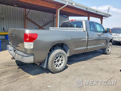Trzecie zdjęcie samochodu z tyłu: 2012 TOYOTA TUNDRA DOUBLE CAB SR5 VIN:5TFCY5F14CX012845 - miniatura