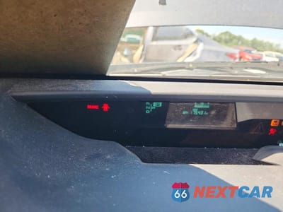Zdjęcie 9 z 12 samochodu: 2006 TOYOTA PRIUS BASE VIN:JTDKB20U163190545 - miniatura