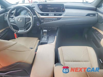 Zdjęcie 8 z 12 samochodu: 2020 LEXUS ES 300H ULTRA LUXURY VIN:58AF21B12LU010594 - miniatura