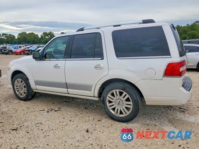 Drugie zdjęcie samochodu z przodu: 2011 LINCOLN NAVIGATOR VIN:5LMJJ2H5XBEJ02062 - miniatura