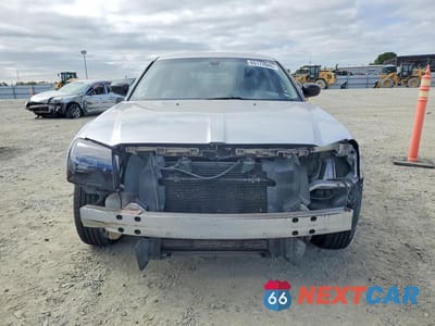 Piąte zdjęcie samochodu w środku: 2005 DODGE MAGNUM SXT VIN:2D4FV48V55H123690 - miniatura