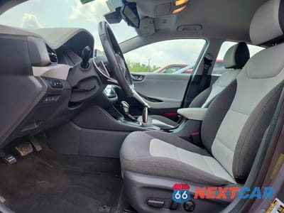 Zdjęcie 7 z 12 samochodu: 2020 HYUNDAI IONIQ SE VIN:KMHC75LC7LU197513 - miniatura
